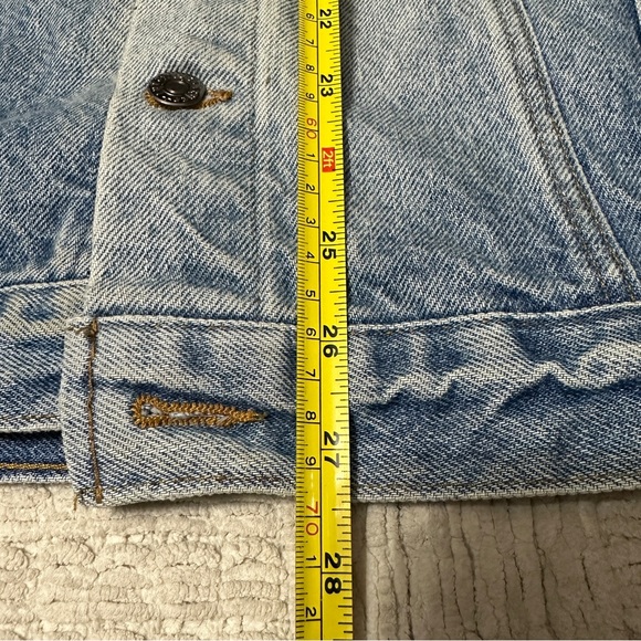 Hawaiian Tropic VINTAGE Denim Jacket Embossed Adult Sz Medium Employee Promo - Picture 8 of 8